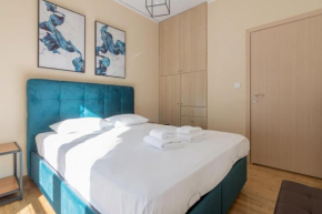 Luxurious Renovated Studio near Metro
